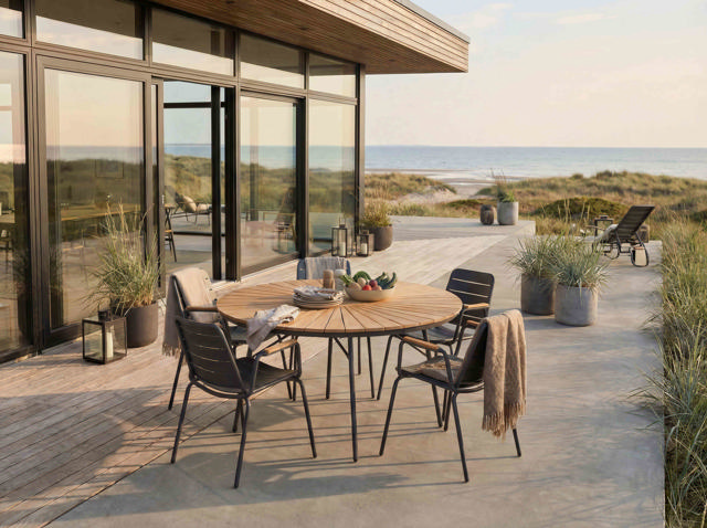 Ellen & Parc sæt - bord Ø130 & fem stole - antracit