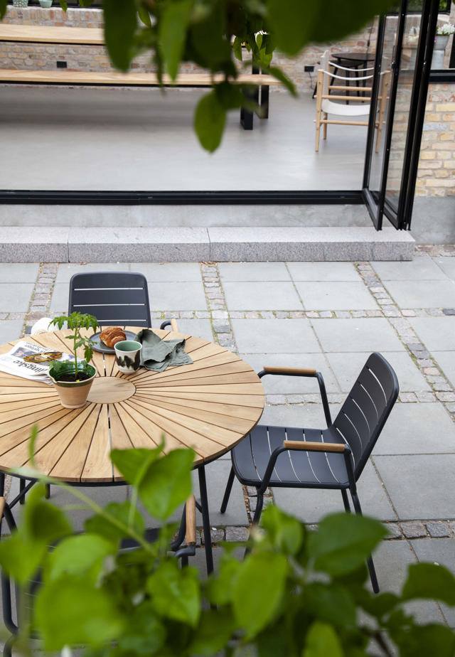 Ellen bord - antracit Ø110